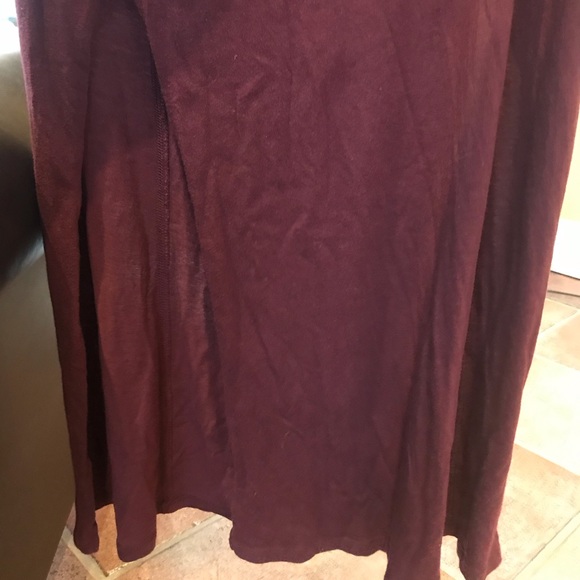 Casual Top with High Side Slits - Picture 2 of 4